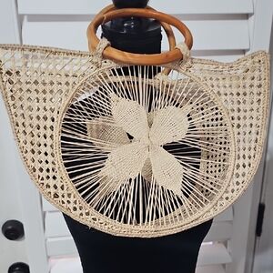 Elegant Woven Handbag with Wooden Handles